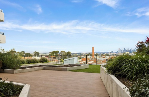 Footscray Apartment | Contemporary Comfort