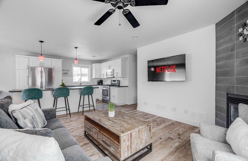 Byron Apartment | Contemporary & Comfy 2-Bedroom Unit; Byron Village