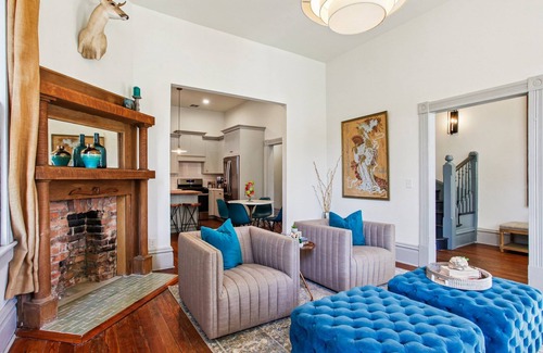 Dixon Park House | Contemporary Compound | Heated Pool