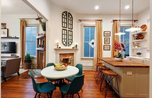 Dixon Park House | Contemporary Compound | Heated Pool