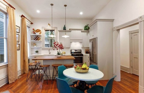 Dixon Park House | Contemporary Compound | Heated Pool