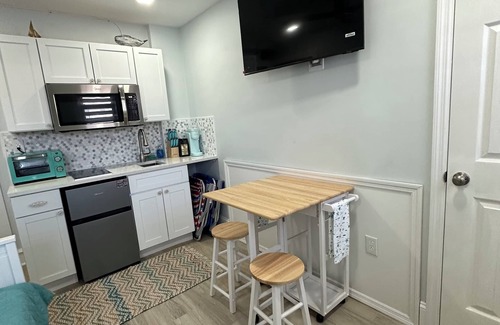 North End Condo | Contemporary condo 500 feet from the beach.