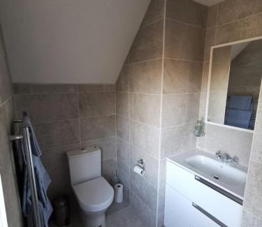 Petersfield House | Contemporary Cottage outside South Harting