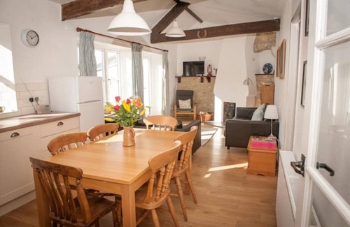 Musbury Cottage | Contemporary cottage in lovely Devon village.
