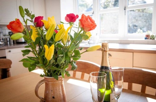 Musbury Cottage | Contemporary cottage in lovely Devon village.