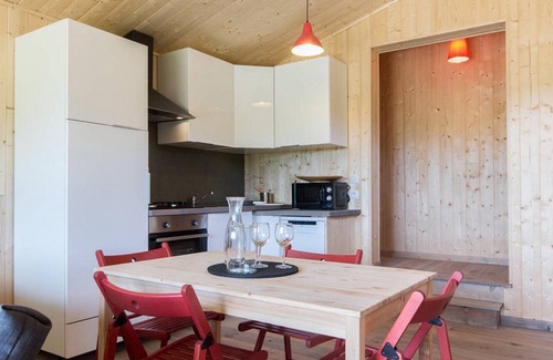 Salives Ski Chalet | Contemporary cottage in the countryside