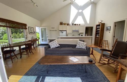Round Pond Cottage | Contemporary Cottage With Spectacular Ocean Views And Access
