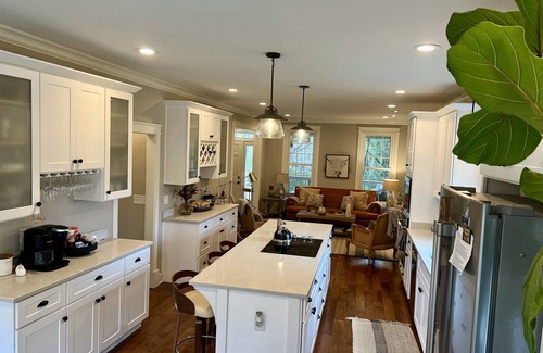 Franklin House | Contemporary Country Charm! Minutes from Franklin, Cool Springs & Nashville!