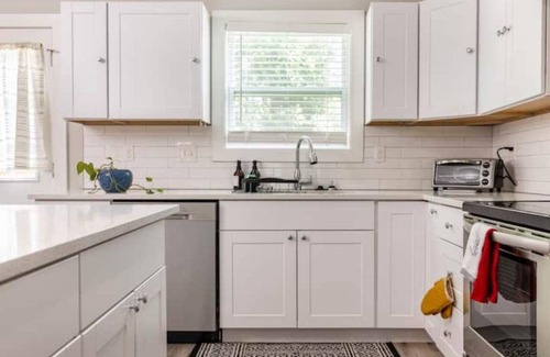 Candler-McAfee House | Contemporary Decatur Oasis - 3 BDS/2 BA