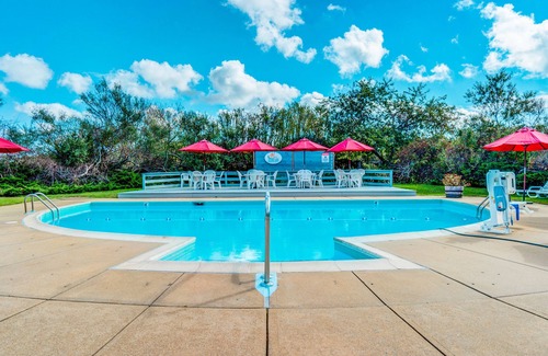 Oak Bluffs Apartment | Contemporary dog-friendly studio with beach access, pool & tennis courts