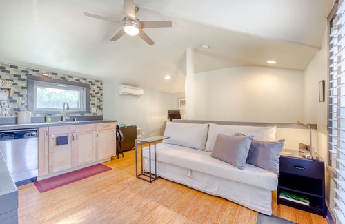 Concordia Apartment | Contemporary dog-friendly studio w/cable, WiFi, and private balcony