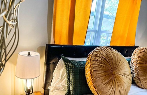 Sapulpa Apartment | Contemporary Duplex with King Bed