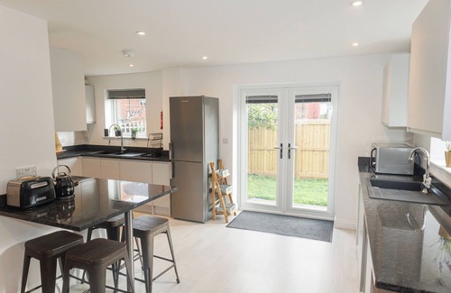 Harrogate House | Contemporary & elegant, 3-bedroom house a short walk from Harrogate's center.