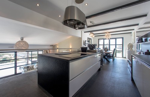 Guerrevieille Villa | Contemporary French Riviera Villa With Heated Swimming Pool And Only 3 Minutes F