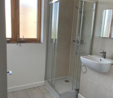 Dagenham House | Contemporary Haven: 4-Bed House in Dagenham