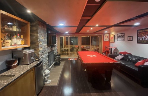 Madison House | Contemporary Home Close to Camp Randall Stadium