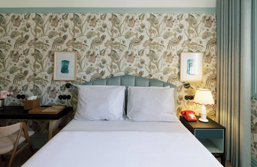 Centro / Baixa Hotel | Contemporary Hotel Near Francisco Sá Carneiro Airport and Canide North Beach!