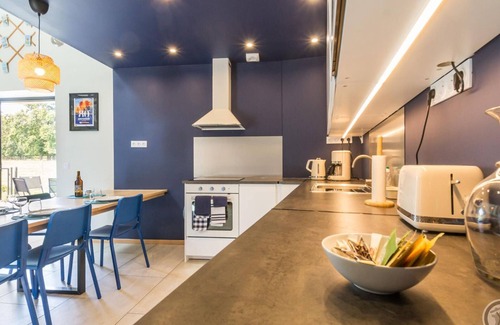 Saint-Jores Cottage | Contemporary house with garden, Wifi and parking