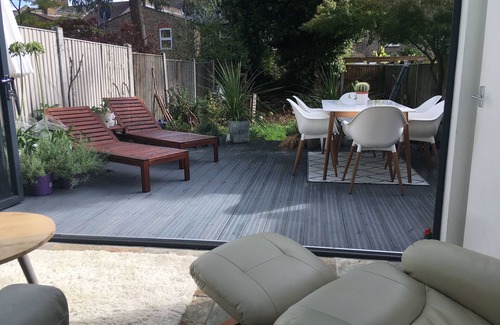 Highams Park House | Contemporary house London 4 minutes walk to station