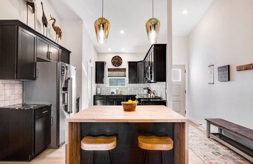 Baraboo House | Contemporary house with central AC, gas fireplace, gas grill, and full kitchen