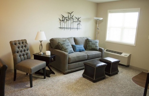 North Vernon Apartment | CONTEMPORARY LODGING/ONE MONTH MINIMUM STAY