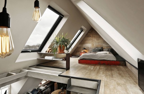 Buntingford Apartment | Contemporary loft style apartment. Private escape. Private parking.