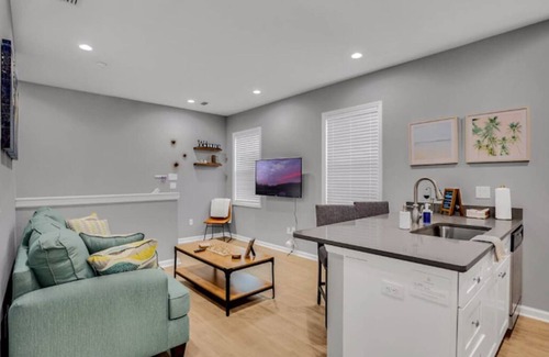 Tampa Heights Apartment | Contemporary Loft
