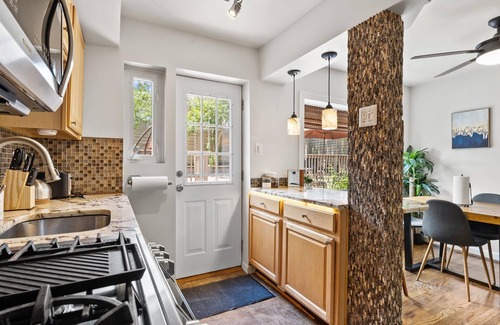 Aurora Highlands House | Contemporary | Lux | Pad & Patio