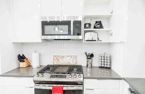 OST - South Union House | Contemporary luxe home 10mins from DT Houston!
