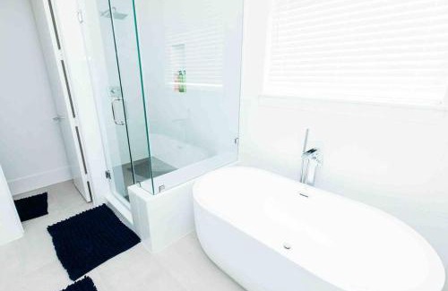 OST - South Union House | Contemporary luxe home 10mins from DT Houston!