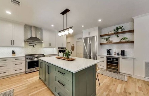 Northeast Carrollton House | Contemporary Modern Texas Retreat