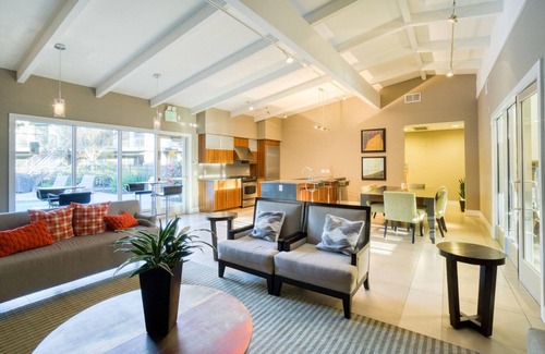 Cuernavaca Apartment | Contemporary Mountain View 1BR w/Pool, Gym, BBQ, by Blueground