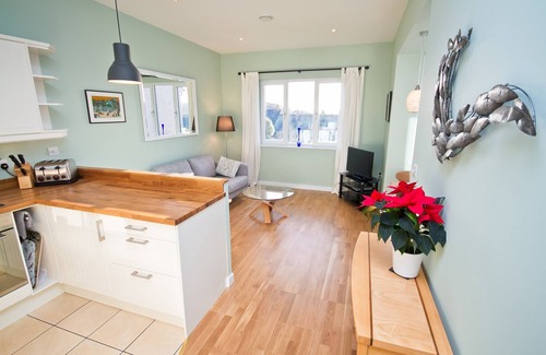 Kingsbridge Apartment | Contemporary New England Apartment With Private Entrance In Kingsbridge, Devon.