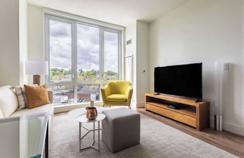 White Plains Apartment | Contemporary One Bedroom in Downtown White Plains