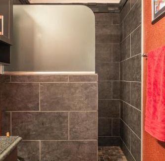 Shelby Hills House | Contemporary Paradise w/Private Bathroom