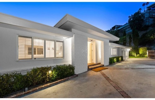 Hollywood Hills West House | Contemporary Private Oasis