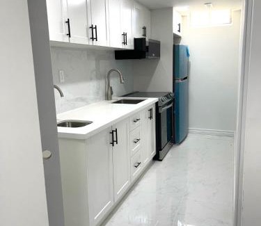 Markham House | Contemporary Private Basement Suite