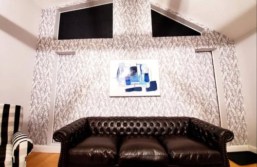 Nashua Apartment | Contemporary Private Studio near Mine Falls