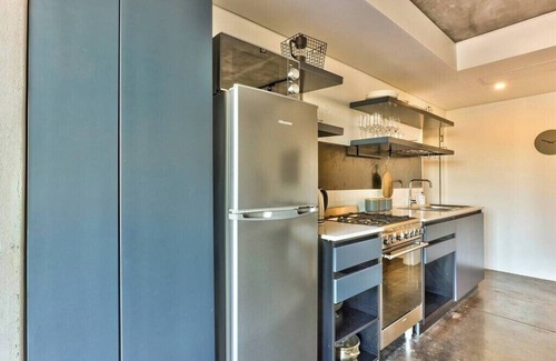 Schotsche Kloof Apartment | Contemporary Retreat in a Secure Development