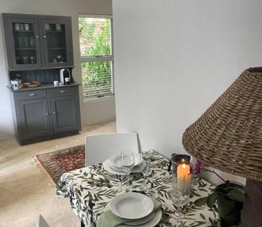 Gillitts Apartment | Contemporary & Spacious Courtyard Unit