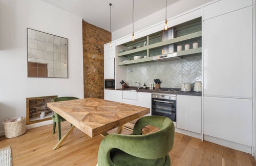 Addison Apartment | Contemporary Spacious Luxury West London Flat