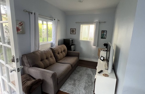 West Torrance Apartment | Contemporary Studio Close to Beach