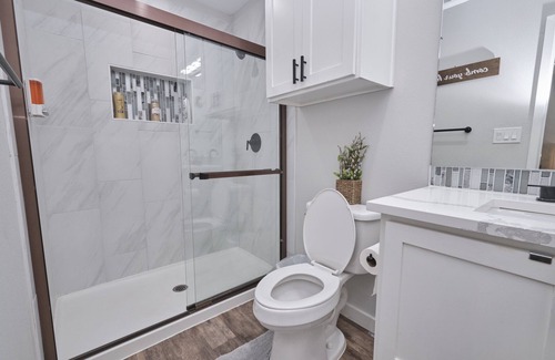 Allen House | Contemporary style and relaxation in Allen, TX