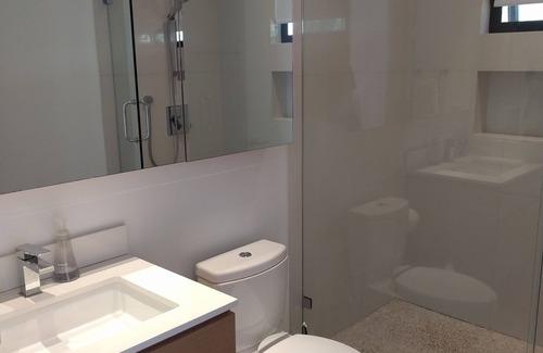 Northeast Apartment | Contemporary suite in Santa Monica with private entrance
