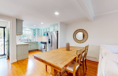 Morehead City House | Contemporary townhome with patio, grill, balcony, W/D, & walkable location