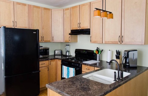 Marquette House | Contemporary Two Bedroom Charmer Close to Downtown and Beachfront