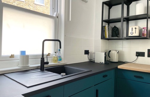 Farringdon Apartment | Contemporary Urban Apartment