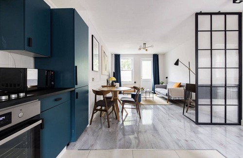 Farringdon Apartment | Contemporary Urban Apartment