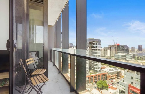 West Melbourne Apartment | Contemporary Urban Living in West Melbourne