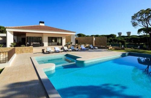 Vilamoura Villa | Contemporary Vilamoura Villa Stunning Open Plan Design Villa Azure Elegance Large Private Pool